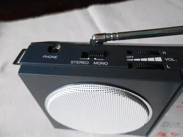 NICOSONIC NS-884 Oldschool Vintage portable 2 Band Stereo-Radio FM / AM NEU OVP 3