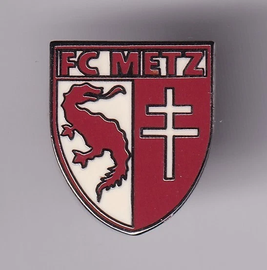 Pin's FC Nantes Vs FC Metz - Match Du 04-08-90 - Collection Football