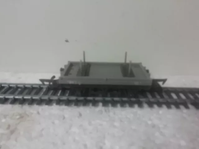 OO Gauge model railways     flatbed bolster  wagon by Triang   suit Hornby