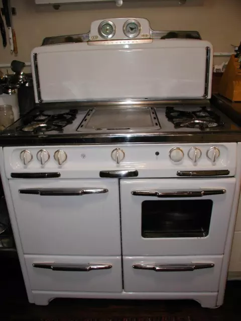 Antique Wedgewood Chrome white Stove 4 burner 1 griddle 1940s it's a BEAST