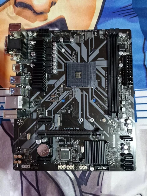 GIGABYTE B450M S2H AMD Ryzen Micro-ATX DDR4 Motherboard - Socket AM4 £ ...