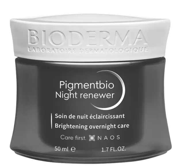 La crema iluminadora de noche Bioderma reduce las manchas marrones en...