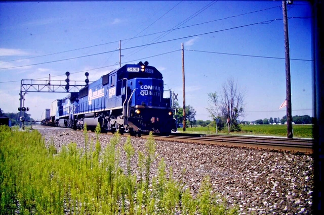 Kodachrome Original Slide Conrail Diesel Engine #5406 - Item CC#2090
