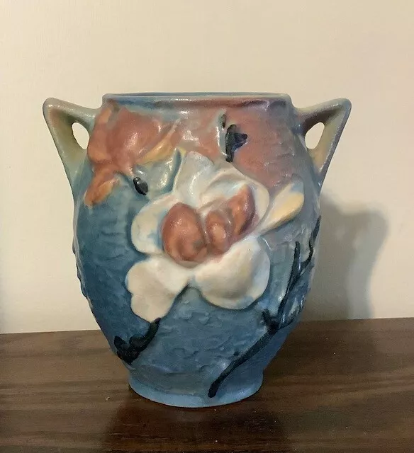 ROSEVILLE Blue Magnolia Bloom Double Handled Vase #86-4