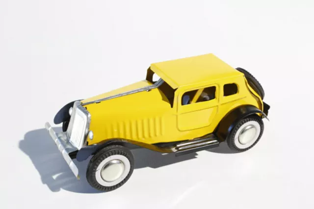 Ol' Timer Automobile, Yellow. Tin Toy / Retro / Clockwork Toy Car