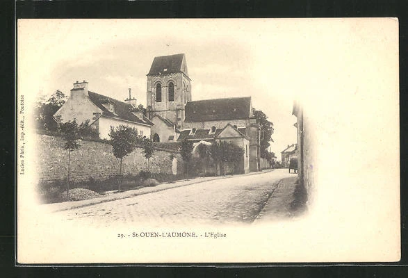CPA St-Ouen-l´Aumone, L´Eglise, vue de la rue avec l'Église