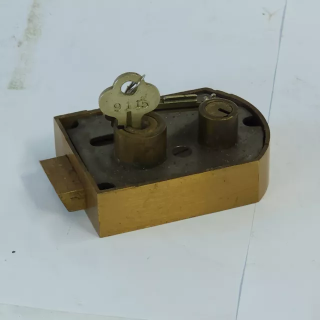 Safe deposit box lock, Herring Hall & Marvin brand, Right Hand- NO GUARD KEY Safe deposit box lock, Herring Hall & Marvin brand, Right Hand- NO GUARD KEY
