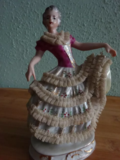 Ancienne Figurine Statuette Femme En Porcelaine De Japon
