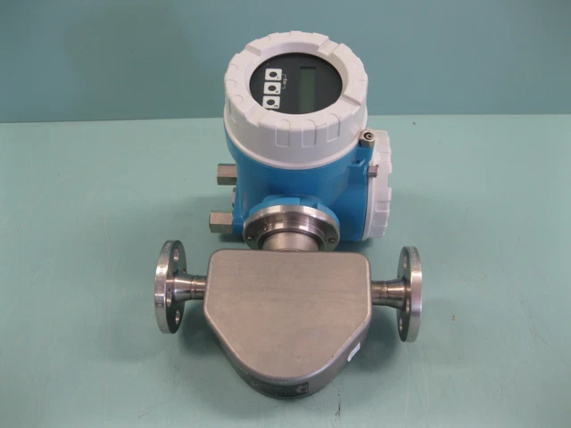 1/2" 150# Endress Hauser 80E08 3/8" Promass 80 E Flowmeter FOR PARTS H19 (2964)
