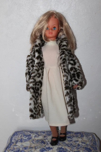 Tenue Vintage Pour Poupée Cathie Bella – La Mongie 1972 (occasion, Avec Usures)