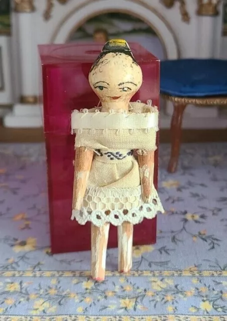 Antique Tuck Comb Grodnertal Wooden Doll 3 1/8" Tall