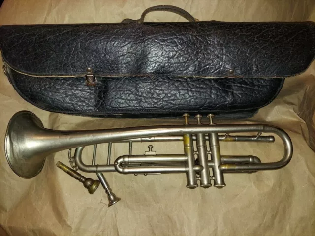 Advance Czech trumpet with case & MP, Acceptable Condition. Czechoslovakia