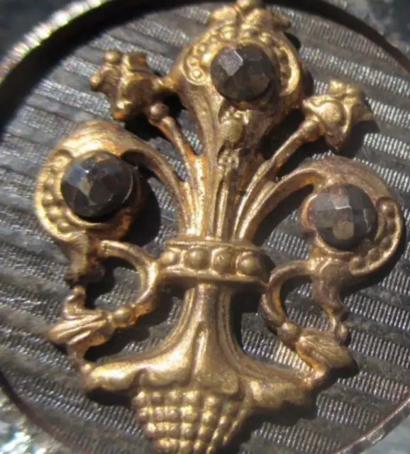 Antique Fleur De Lis Gilt Brass Button Facet Steel Cut Ornate