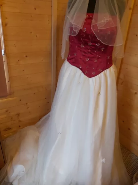 Stunning Plus Size Claret &  Ivory A Line Corset Back Wedding Dress..Size 16/18.