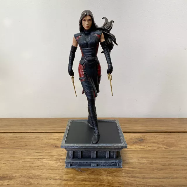 Statua action figure Marvel Diamond Select Daredevil Elektra PVC Diorama Gallery
