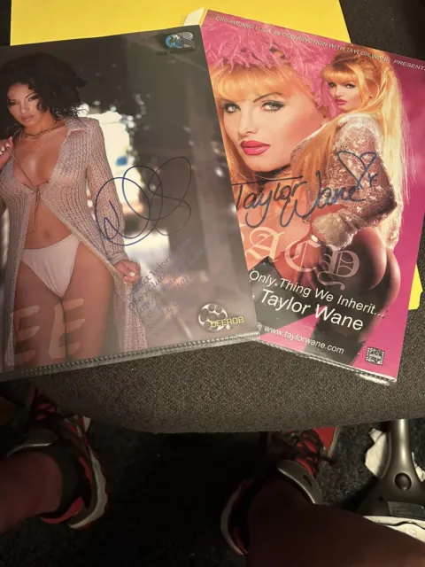 Adult Stars *Taylor Wane & *Dee* Autographs From Avn Awards