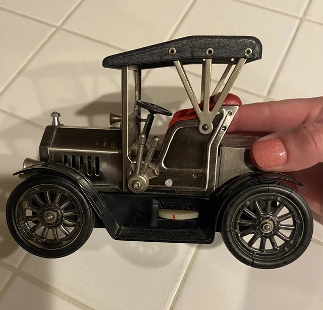 VINTAGE 1917 MODEL T Ford AM Transistor Radio Antique Car Japan parts