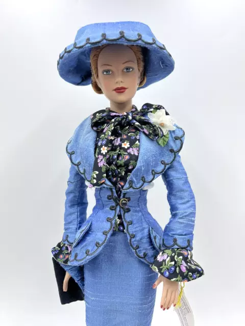 RARE Robert Tonner Doll, Brenda Starr, "Celebration in Silk", Exclusive for UFDC RARE Robert Tonner Doll, Brenda Starr, "Celebration in Silk", Exclusive for UFDC