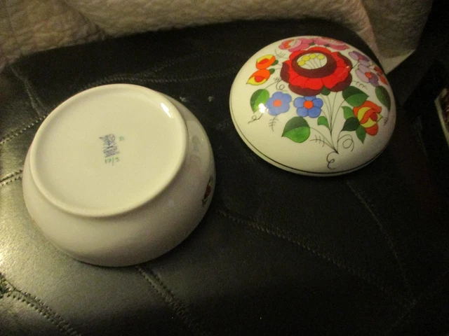 Kalocsa Hand Painted Porcelain Decorated Beautiful  Trinket Box 2