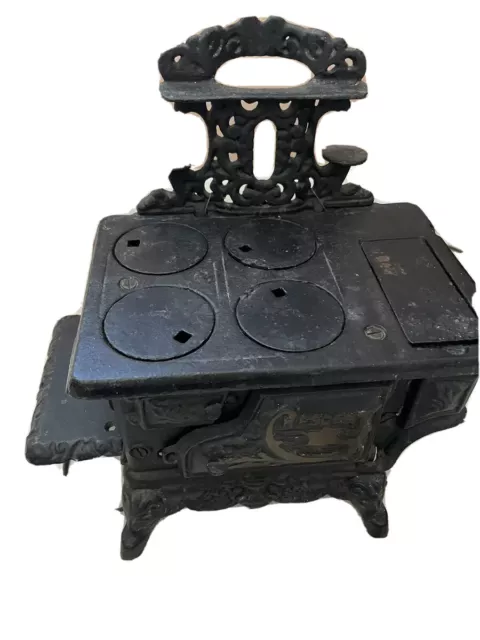 Antique Queen Salesman Sample Mini Cast Iron Stove - collectibles - by  owner - sale - craigslist