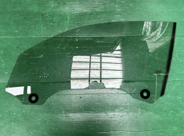 thumbnail image 2 of Genuine BMW F20 Front Left Window Glass – N/S Passenger Side – Green AS2 – OE 51337242563 2 of 6