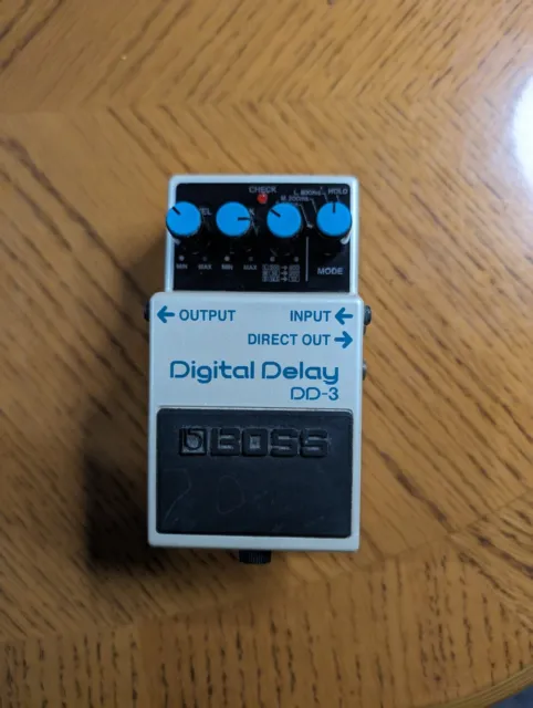 Boss (DD-3) Digital Delay Guitar Effect Pedal