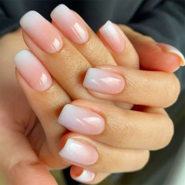 sur les ongles Faux Nials Bord blanc Français Simple Carré court Faux ongles