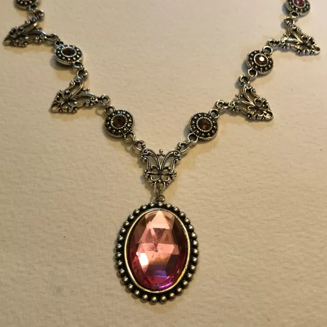 Beautiful Princess Grace Filigree Victorian Style Pink Silver Plated Necklace Pg