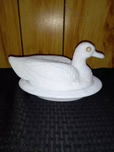 Vintage Westmoreland White Milk Glass Large Duck on Nest Candy / Covered Dish