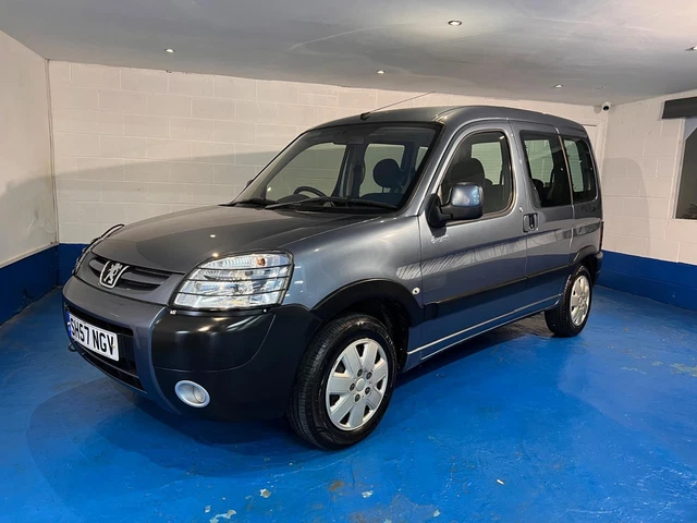 Peugeot Partner wav wheelchair access accessible vehicle disabled access car