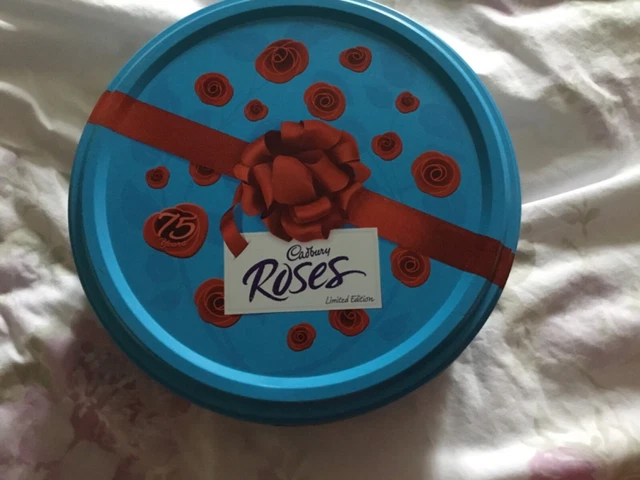 CADBURY’S ROSES ORIGINAL Chocolate Tin Metal 850g dated 2014 £5.92 ...