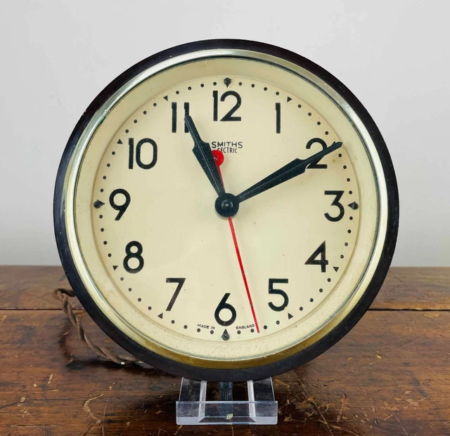 SMITHS SECTRIC CIRCULAR Electric Wall Clock Bakelite Vintage School