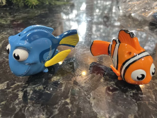 2003 McDonalds Finding Nemo-Dory & Nemo-Great bath toys- New In Package