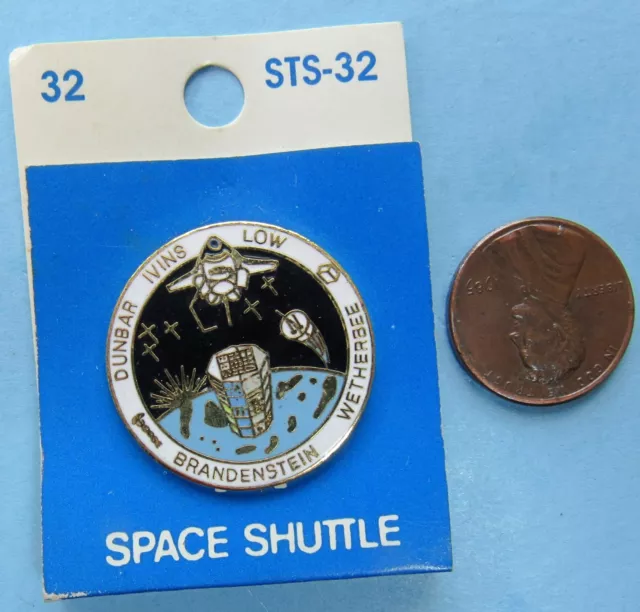OFFICIAL NASA enamel PIN '80s vtg STS-32 - Space Shuttle COLUMBIA MOC