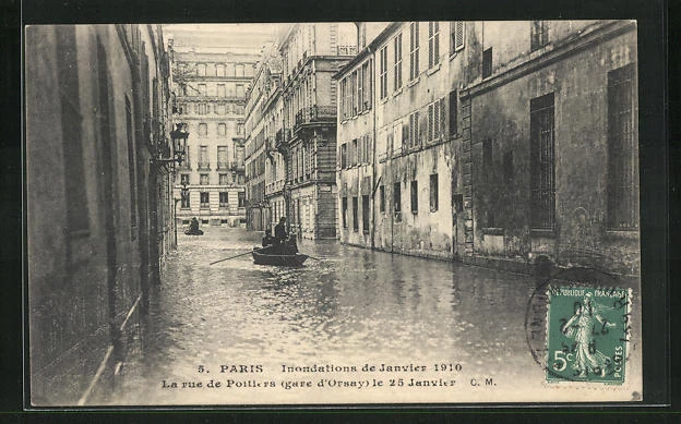 Carte Postale Ancienne Asnières – Inondations Rue Dussau (92), Début 1900
