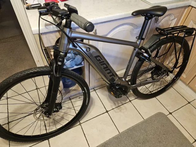 Giant roam store electric bike