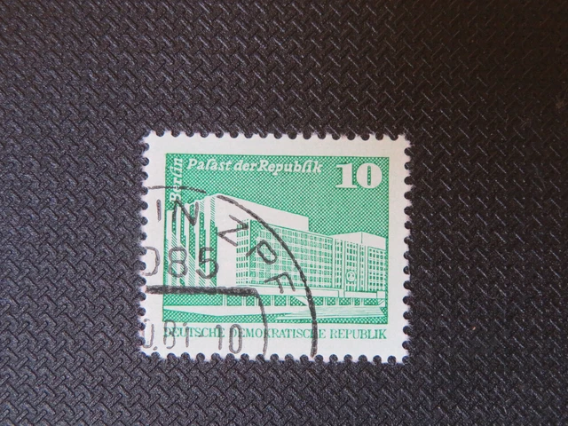 Briefmarke gestempelt DDR 10 Pfennig Palast der Republik Berlin