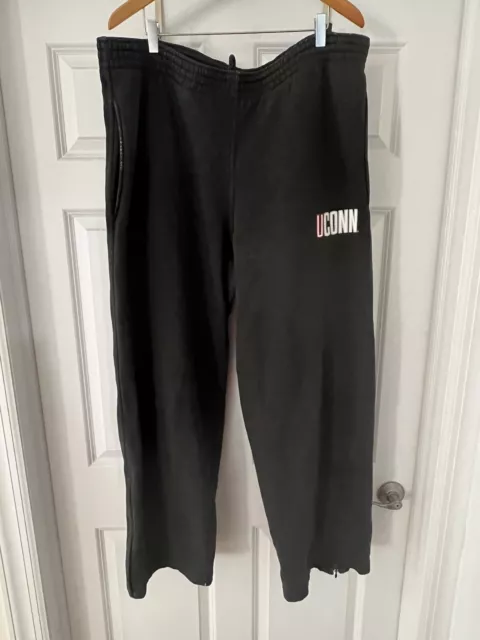 UConn Huskies Nike Vintage Team Issued Sweatpants XL