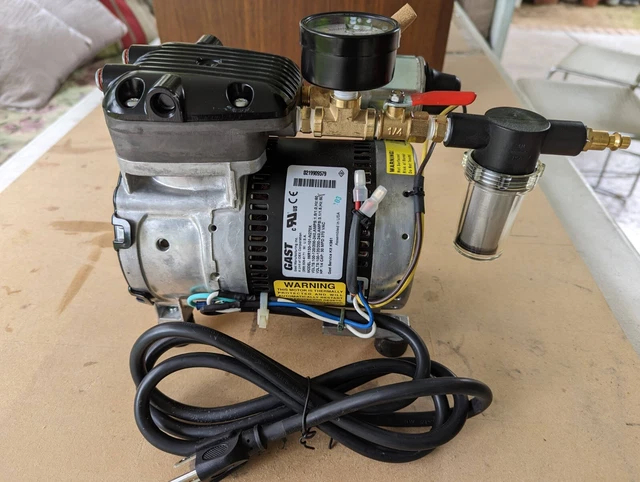 Gast 86R135-101-N270X Rocking Piston Single Oil-less Vacuum Pump, FREE SHIPPING