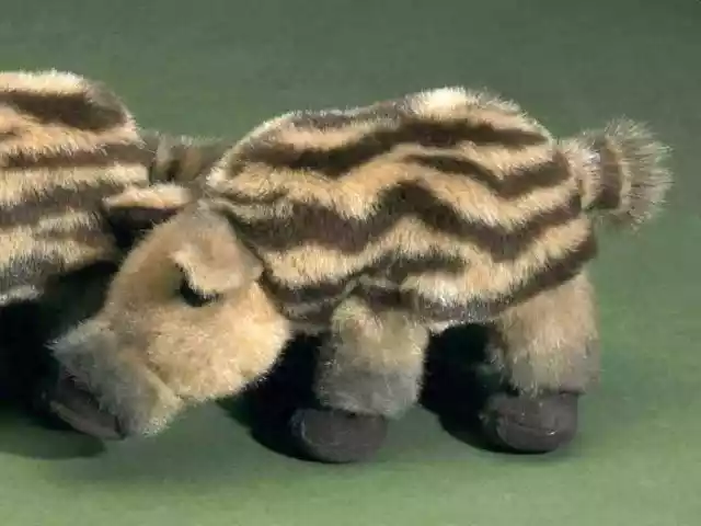 Sanglier en peluche Frischling (23cm) WWF