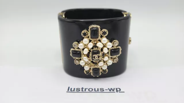 CHANEL PEARL GOLD Crystal Black Resin/Pearl Encrusted Clamper Cuff
