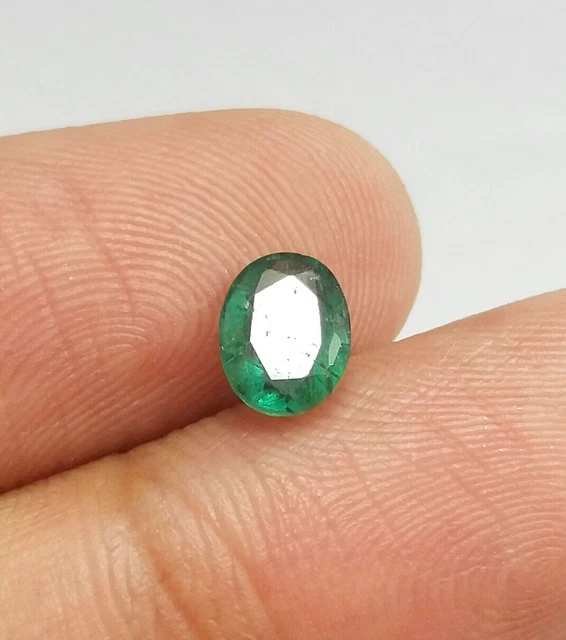 2,76 ct émeraude naturelle mines éthiopiennes coupe ovale riche vert