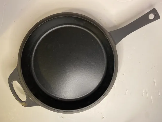 Grey Enamel Cast Iron Skillet Frying Pan Unbranded 10” Round EUC NM
