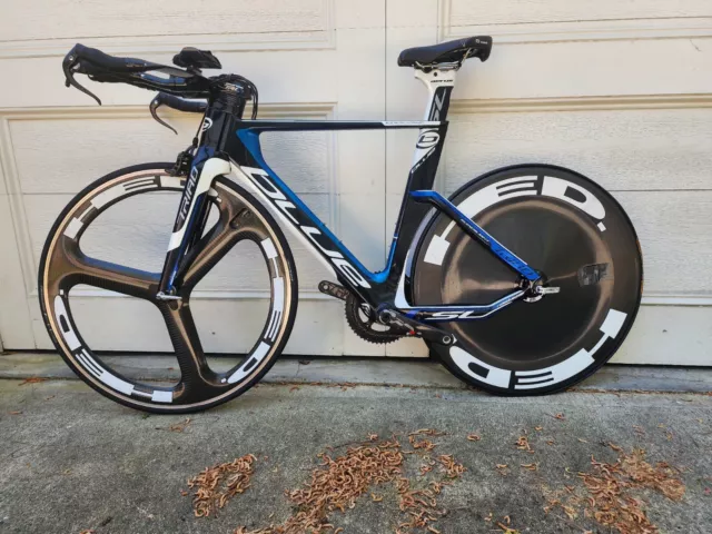 2010 Blue Triathlon / Time Trial Carbon Frame Bike with Hed Disc and Tri wheel