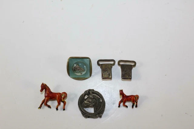Lot of 6 Horse Related Items 2 Bolo Tie Clasps 2 Horse Head Buckles 2 Pines