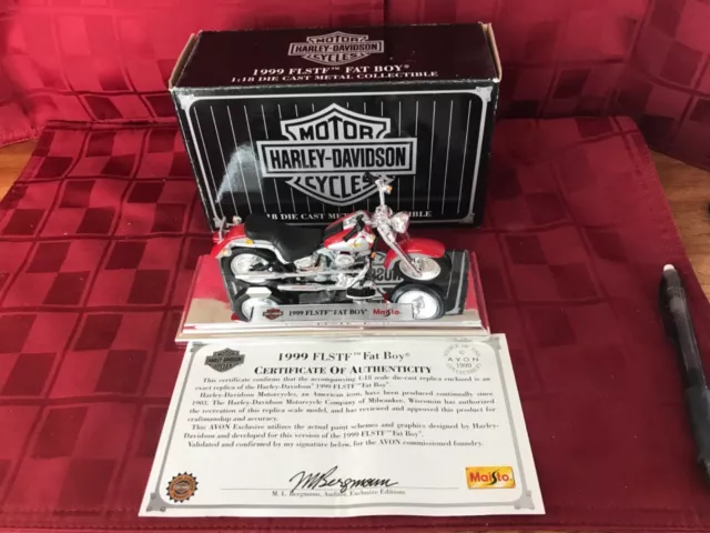 Maisto Harley Davidson 1999 FLSTF Fat Boy 1:18 Die Cast Rare Avon Collection