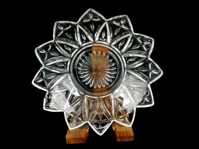 Federal Glass 5.5" Dessert Bowl, 12-Point Star Flower Petal, Crosses, Starburst