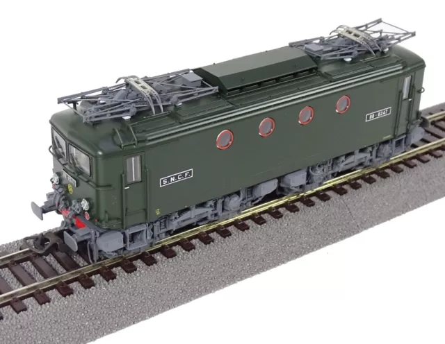 Locomotive électrique BB8247 SNCF  Ep IV - PIKO EXPERT 51918 -HO 1/87