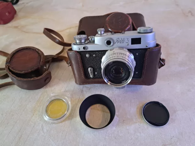 FED 3 Range finder 35mm Film Camera with 52mm F2.8 Lens and Leather case (0413)