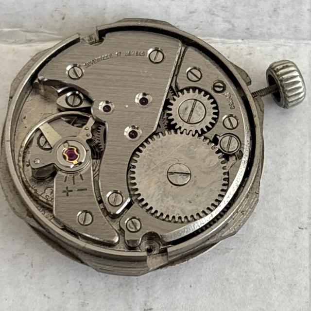 Mouvement Mécanique Neuf Stock LIP RSC 551 / FHF 55 - Pour Montres NOS N2
